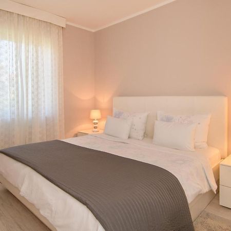 Apartments Dora Poreč Exterior foto